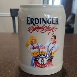 Erdinger Oktoberfest Beer Stein Weissbrau 0.5L